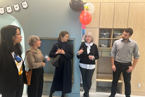 Les représentants de METRO, GKC Architecture & Design, Imperatori Design et du CPE Fleur de papier lors de l'inauguration du bâtiment.