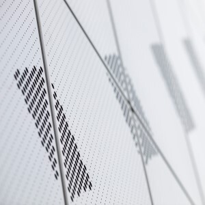 Détail d'une panneau métallique décoratif perforé